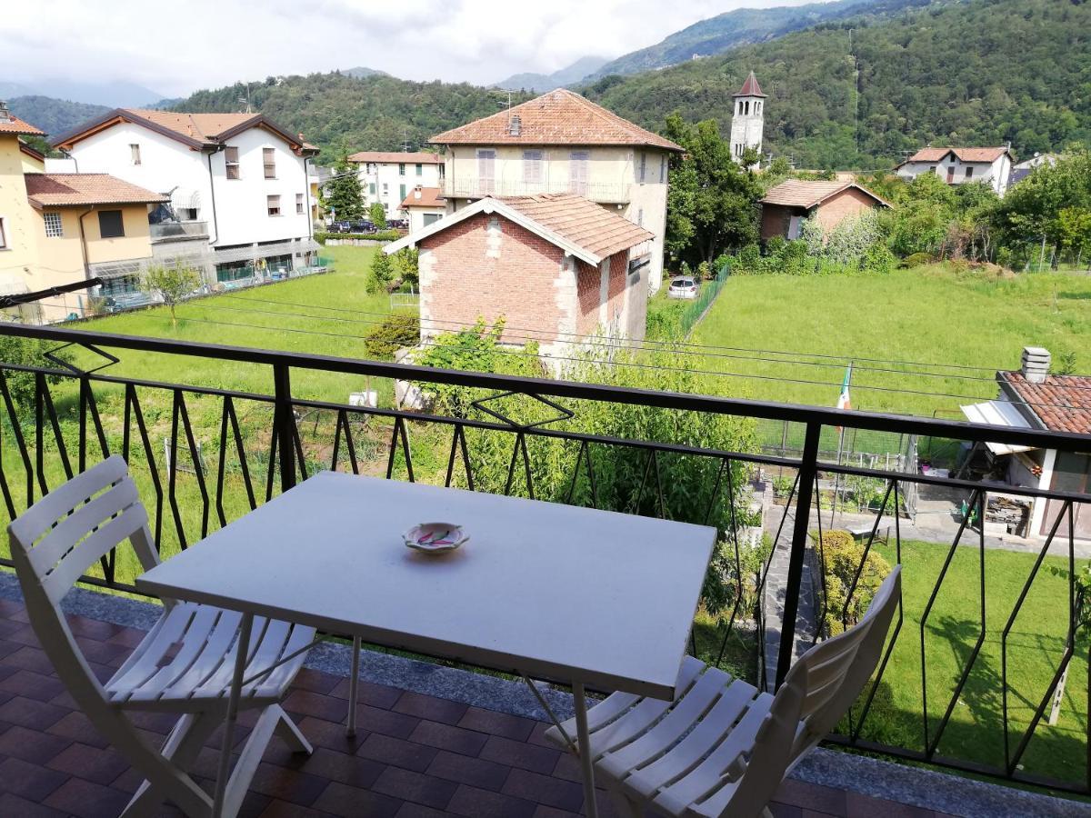 Ferienwohnung La Rosa Rossa Cambiasca Exterior foto