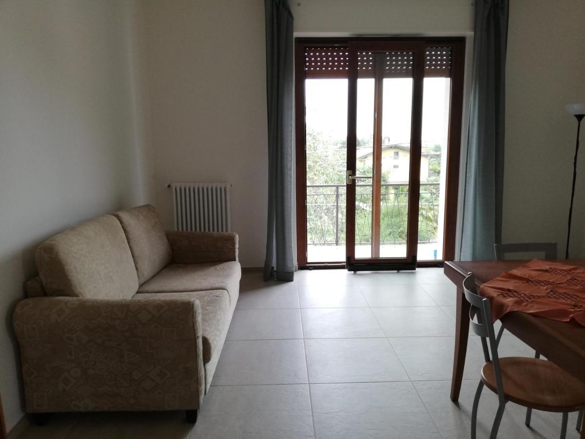 Ferienwohnung La Rosa Rossa Cambiasca Exterior foto
