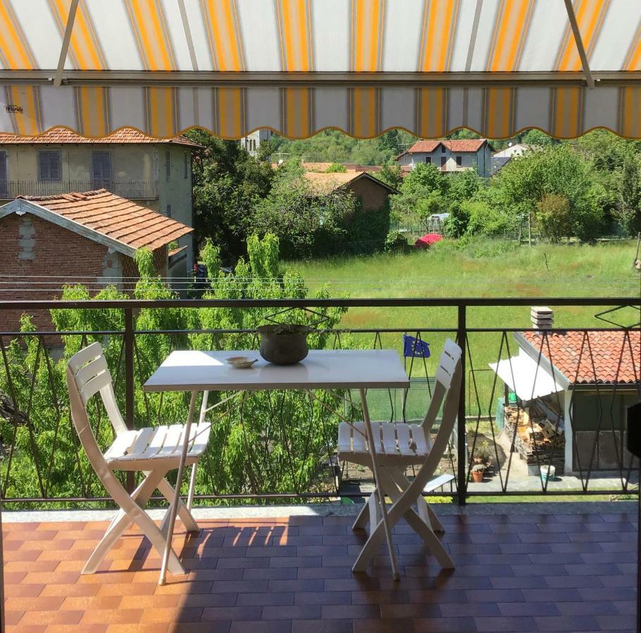 Ferienwohnung La Rosa Rossa Cambiasca Exterior foto